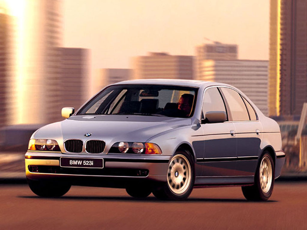 bmw523i1024.jpg